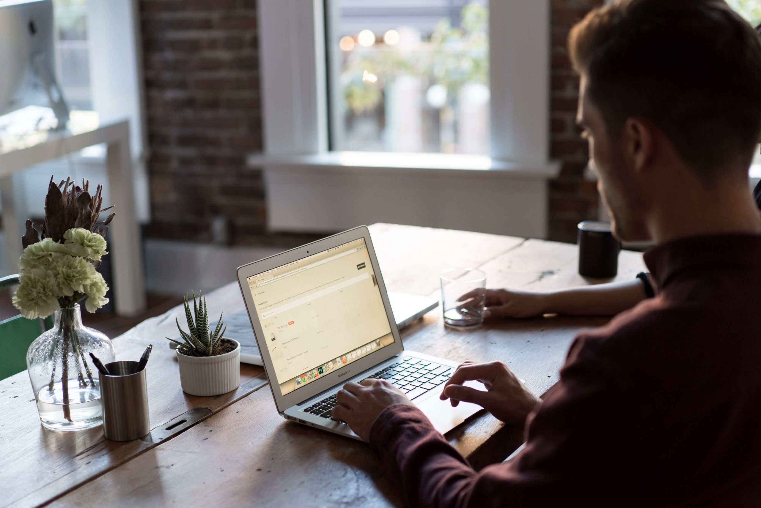 5 Tips to Make Back Office Remote Work Easier in The Coronavirus Crisis 1 Working from home